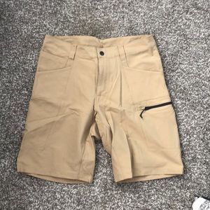 Men’s North Face shorts